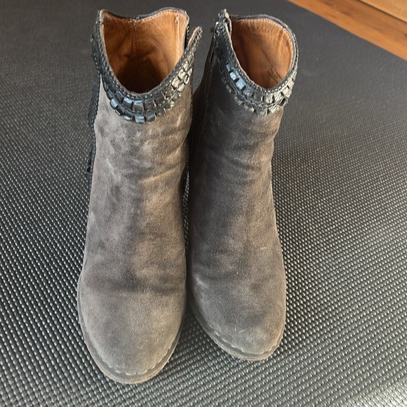 Frye Madeline Trim Short Bootie - Picture 10 of 11